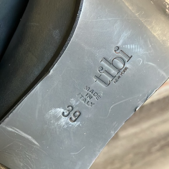 Tibi - Picture 11 of 17